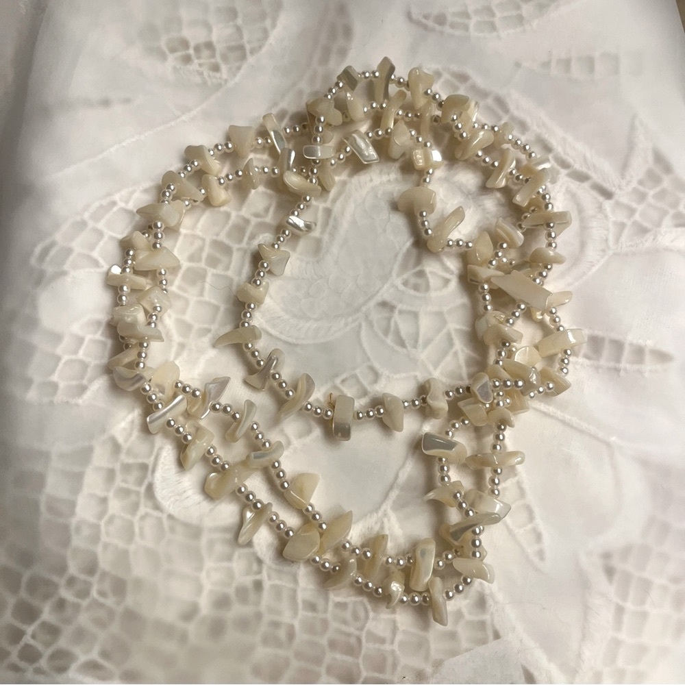 Mother of pearl necklace